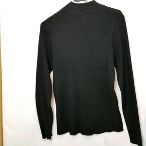 🌟🌟🌟3 for $25 Calvin Klein Black Sweater.  B12